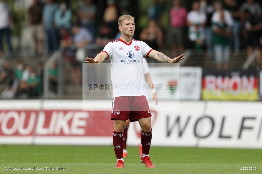 Hände, Arme, gestikuliert, Jonas Goß, Willy-Sachs-Stadion, Schweinfurt, 07.08.2021, BFV, sport, action, Fussball, Deutschland, August 2021, Regionalliga Bayern, Saison 2021/2022, FCN, FC05, 1. FC Nürnberg II, 1. FC Schweinfurt 05 - Bild-ID: 2302343 Hände, Arme, gestikuliert, Jonas Goß, Willy-Sachs-Stadion, Schweinfurt, 07.08.2021, BFV, sport, action, Fussball, Deutschland, August 2021, Regionalliga Bayern, Saison 2021/2022, FCN, FC05, 1. FC Nürnberg II, 1. FC Schweinfurt 05 - Bild-ID: 2302343