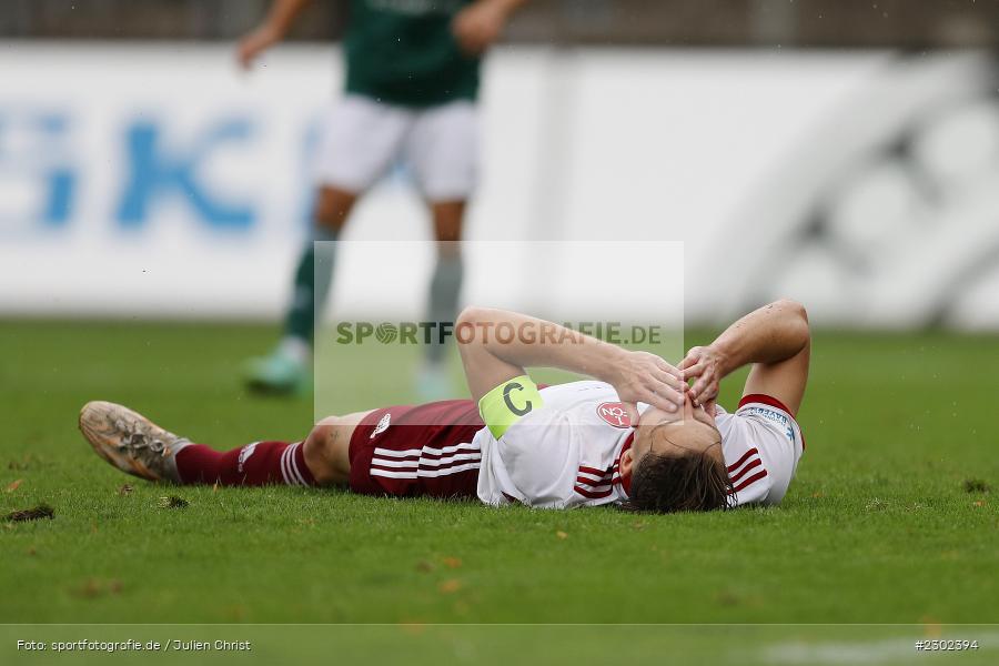 Hände, Arme, gestikuliert, Lukas Schleimer, Willy-Sachs-Stadion, Schweinfurt, 07.08.2021, BFV, sport, action, Fussball, Deutschland, August 2021, Regionalliga Bayern, Saison 2021/2022, FCN, FC05, 1. FC Nürnberg II, 1. FC Schweinfurt 05 - Bild-ID: 2302394 Hände, Arme, gestikuliert, Lukas Schleimer, Willy-Sachs-Stadion, Schweinfurt, 07.08.2021, BFV, sport, action, Fussball, Deutschland, August 2021, Regionalliga Bayern, Saison 2021/2022, FCN, FC05, 1. FC Nürnberg II, 1. FC Schweinfurt 05 - Bild-ID: 2302394