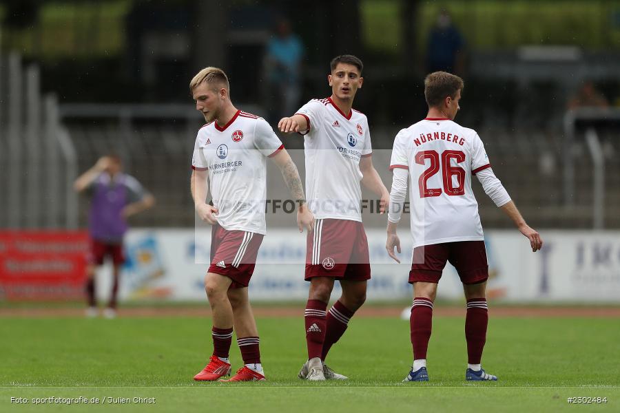 Tim Steinmetz, Seid Korac, Jonas Goß, Willy-Sachs-Stadion, Schweinfurt, 07.08.2021, BFV, sport, action, Fussball, Deutschland, August 2021, Regionalliga Bayern, Saison 2021/2022, FCN, FC05, 1. FC Nürnberg II, 1. FC Schweinfurt 05 - Bild-ID: 2302484 Tim Steinmetz, Seid Korac, Jonas Goß, Willy-Sachs-Stadion, Schweinfurt, 07.08.2021, BFV, sport, action, Fussball, Deutschland, August 2021, Regionalliga Bayern, Saison 2021/2022, FCN, FC05, 1. FC Nürnberg II, 1. FC Schweinfurt 05 - Bild-ID: 2302484