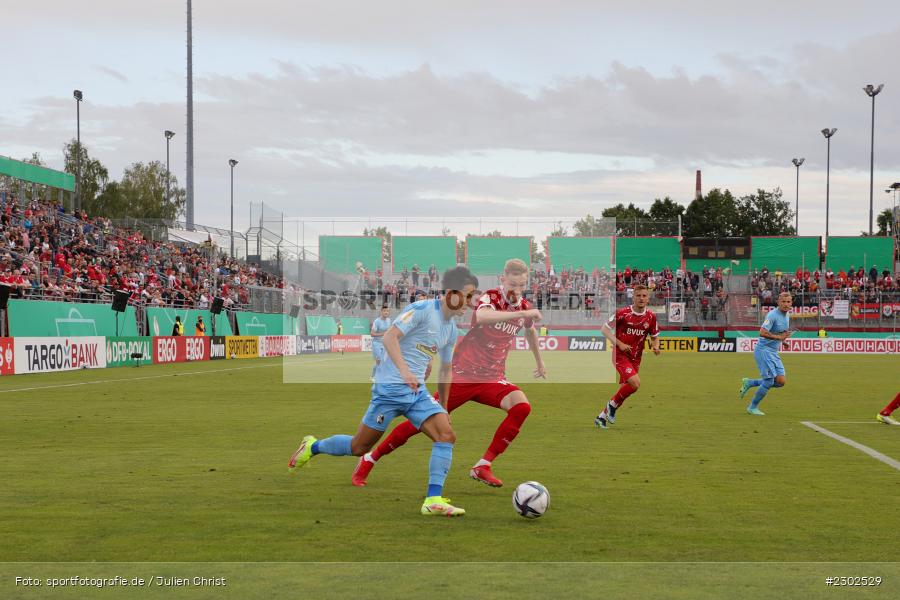 Wooyeong Jeong, FLYERALARM-Arena, Würzburg, 08.08.2021, DFB, sport, action, Fussball, Deutschland, August 2021, Runde 1, DFB-Pokal, Saison 2021/2022, SCF, FWK, SC Freiburg, FC Würzburger Kickers - Bild-ID: 2302529