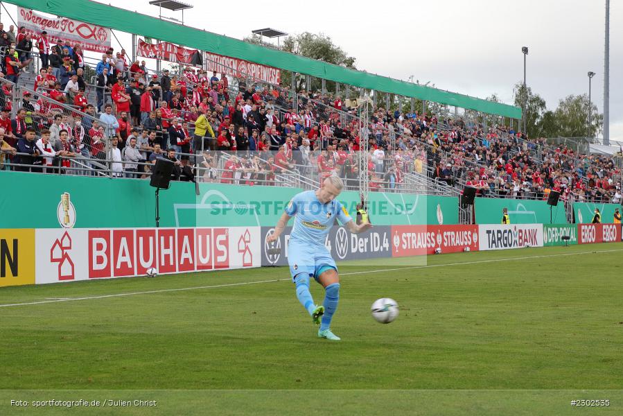 Jonathan Schmid, FLYERALARM-Arena, Würzburg, 08.08.2021, DFB, sport, action, Fussball, Deutschland, August 2021, Runde 1, DFB-Pokal, Saison 2021/2022, SCF, FWK, SC Freiburg, FC Würzburger Kickers - Bild-ID: 2302535