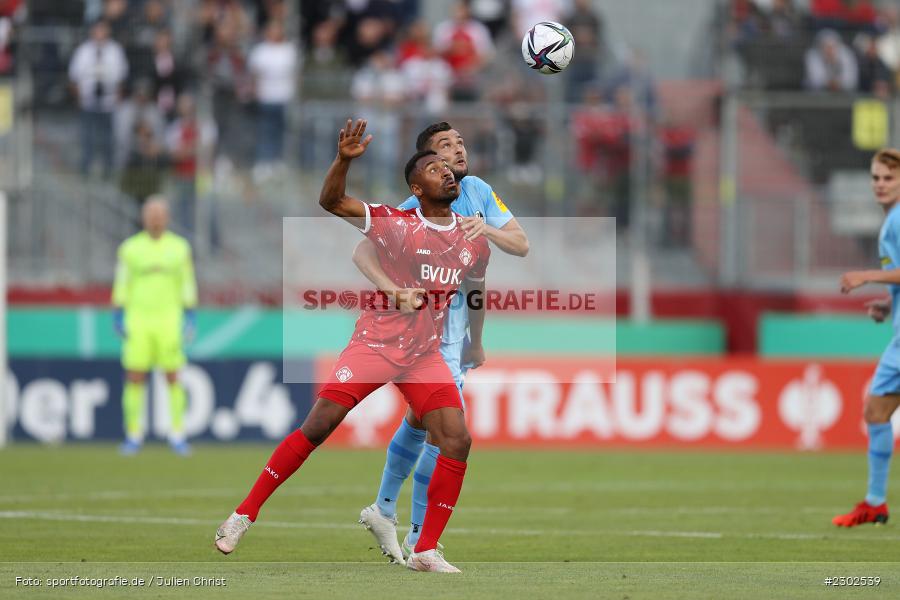 Saliou Sane, FLYERALARM-Arena, Würzburg, 08.08.2021, DFB, sport, action, Fussball, Deutschland, August 2021, Runde 1, DFB-Pokal, Saison 2021/2022, SCF, FWK, SC Freiburg, FC Würzburger Kickers - Bild-ID: 2302539