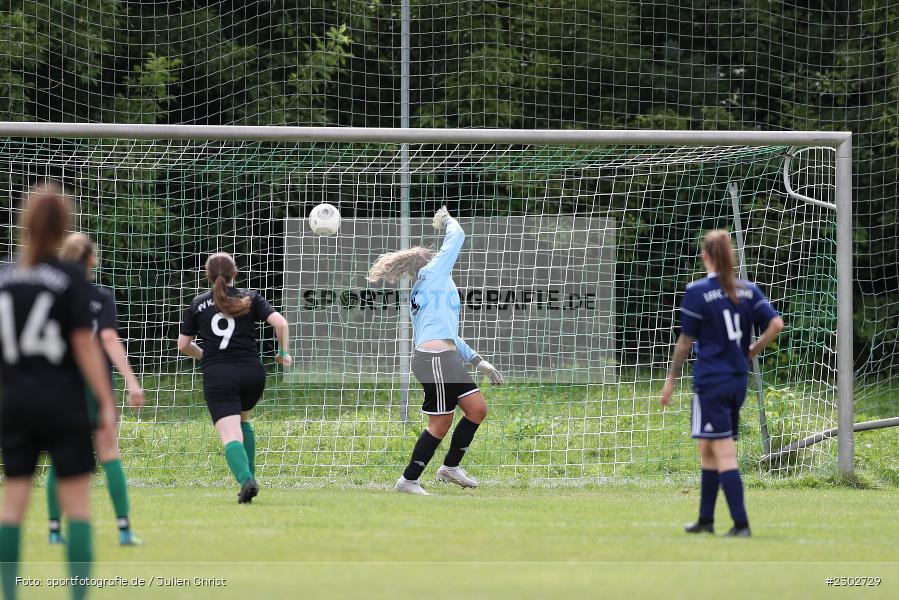 Torwart Theresa Bambeck, Tor, Michaela Straub, Sportplatz, Karlstadt, 08.08.2021, BFV, sport, action, Fussball, Deutschland, August 2021, Bezirkspokal Frauen, Saison 2021/2022, FFC, FVK, 1. FFC Alzenau, FV Karlstadt - Bild-ID: 2302729 Torwart Theresa Bambeck, Tor, Michaela Straub, Sportplatz, Karlstadt, 08.08.2021, BFV, sport, action, Fussball, Deutschland, August 2021, Bezirkspokal Frauen, Saison 2021/2022, FFC, FVK, 1. FFC Alzenau, FV Karlstadt - Bild-ID: 2302729