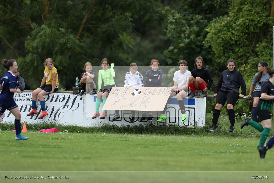 Zuschauer, Fans, Sportplatz, Karlstadt, 08.08.2021, BFV, sport, action, Fussball, Deutschland, August 2021, Bezirkspokal Frauen, Saison 2021/2022, FFC, FVK, 1. FFC Alzenau, FV Karlstadt - Bild-ID: 2302790