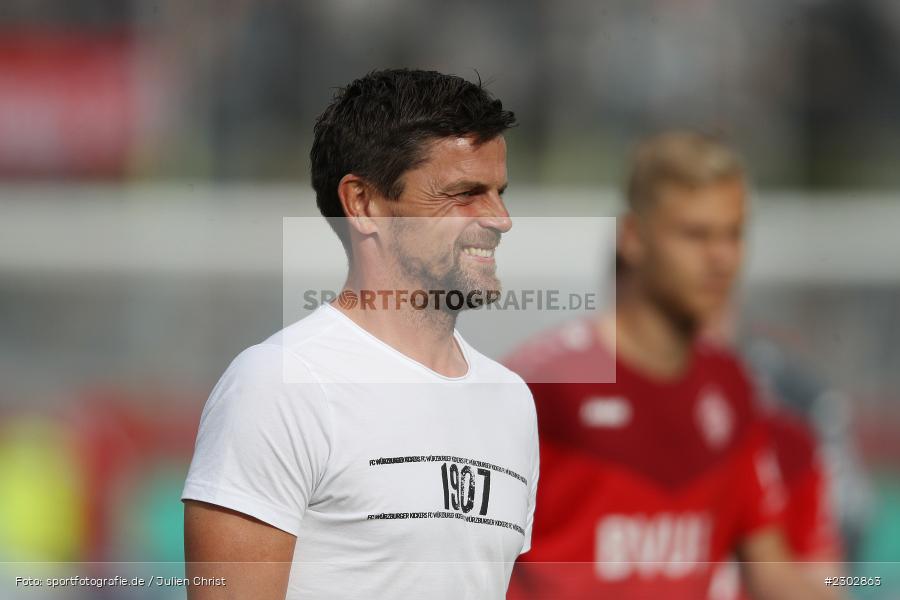 Torsten Ziegner, FLYERALARM-Arena, Würzburg, 08.08.2021, DFB, sport, action, Fussball, Deutschland, August 2021, Runde 1, DFB-Pokal, Saison 2021/2022, SCF, FWK, SC Freiburg, FC Würzburger Kickers - Bild-ID: 2302863