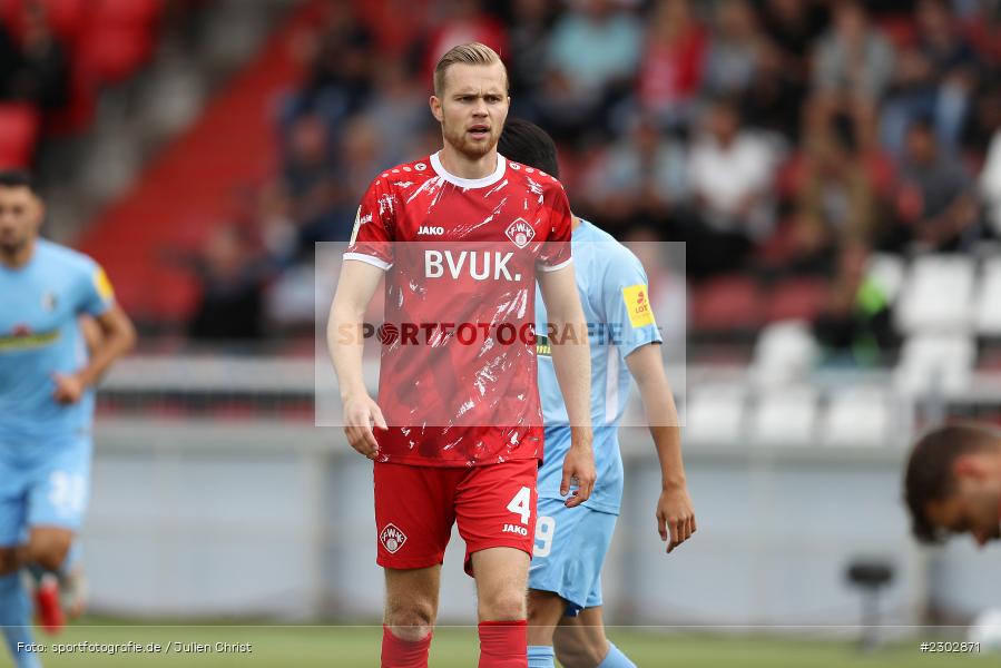 Lars Dietz, FLYERALARM-Arena, Würzburg, 08.08.2021, DFB, sport, action, Fussball, Deutschland, August 2021, Runde 1, DFB-Pokal, Saison 2021/2022, SCF, FWK, SC Freiburg, FC Würzburger Kickers - Bild-ID: 2302871