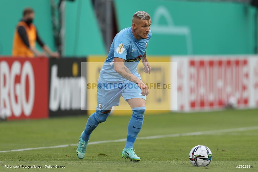 Jonathan Schmid, FLYERALARM-Arena, Würzburg, 08.08.2021, DFB, sport, action, Fussball, Deutschland, August 2021, Runde 1, DFB-Pokal, Saison 2021/2022, SCF, FWK, SC Freiburg, FC Würzburger Kickers - Bild-ID: 2302884