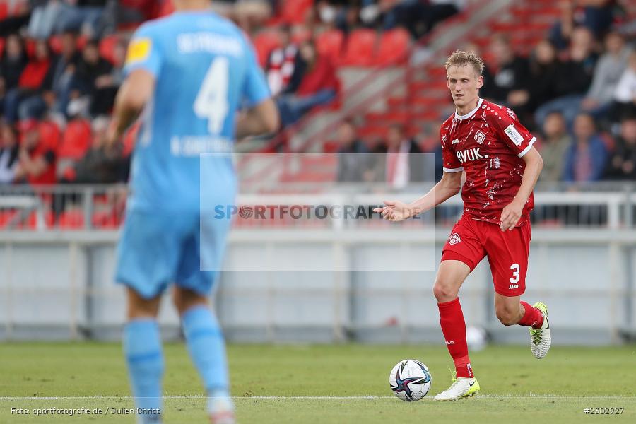 Niklas Hoffmann, FLYERALARM-Arena, Würzburg, 08.08.2021, DFB, sport, action, Fussball, Deutschland, August 2021, Runde 1, DFB-Pokal, Saison 2021/2022, SCF, FWK, SC Freiburg, FC Würzburger Kickers - Bild-ID: 2302927