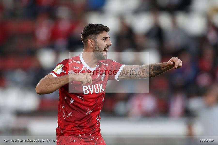 Moritz Heinrich, FLYERALARM-Arena, Würzburg, 08.08.2021, DFB, sport, action, Fussball, Deutschland, August 2021, Runde 1, DFB-Pokal, Saison 2021/2022, SCF, FWK, SC Freiburg, FC Würzburger Kickers - Bild-ID: 2302930