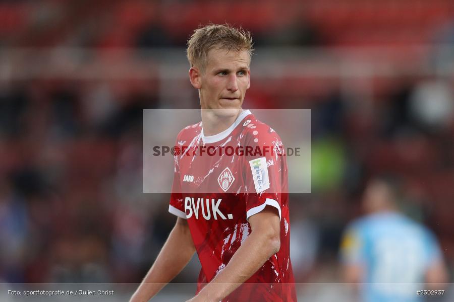 Niklas Hoffmann, FLYERALARM-Arena, Würzburg, 08.08.2021, DFB, sport, action, Fussball, Deutschland, August 2021, Runde 1, DFB-Pokal, Saison 2021/2022, SCF, FWK, SC Freiburg, FC Würzburger Kickers - Bild-ID: 2302937