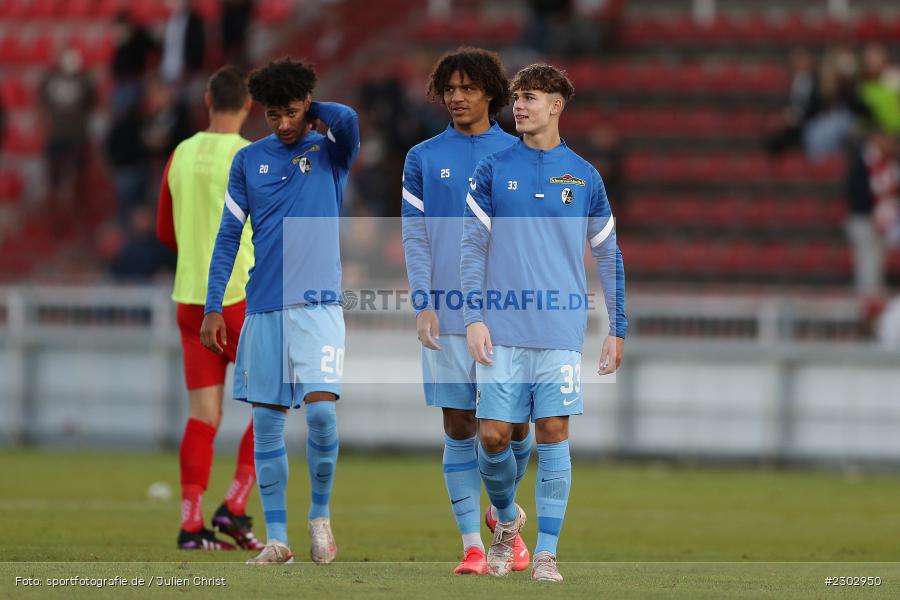 Noah Weisshaupt, FLYERALARM-Arena, Würzburg, 08.08.2021, DFB, sport, action, Fussball, Deutschland, August 2021, Runde 1, DFB-Pokal, Saison 2021/2022, SCF, FWK, SC Freiburg, FC Würzburger Kickers - Bild-ID: 2302950