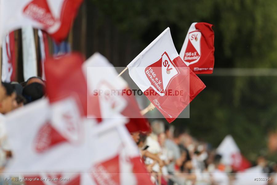 Fahnen, Sportplatz, Birkenfeld, 11.08.2021, BFV, sport, action, Fussball, Deutschland, August 2021, Runde 1, Verbands-Pokal, Toto-Pokal, Saison 2021/2022, M60, SVB, TSV 1860 München, SV Birkenfeld - Bild-ID: 2302958