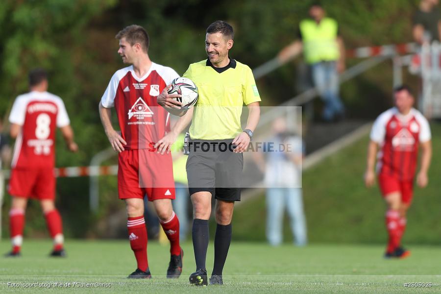 Schiedsrichter, Manuel Steigerwald, Sportplatz, Birkenfeld, 11.08.2021, BFV, sport, action, Fussball, Deutschland, August 2021, Runde 1, Verbands-Pokal, Toto-Pokal, Saison 2021/2022, M60, SVB, TSV 1860 München, SV Birkenfeld - Bild-ID: 2303023