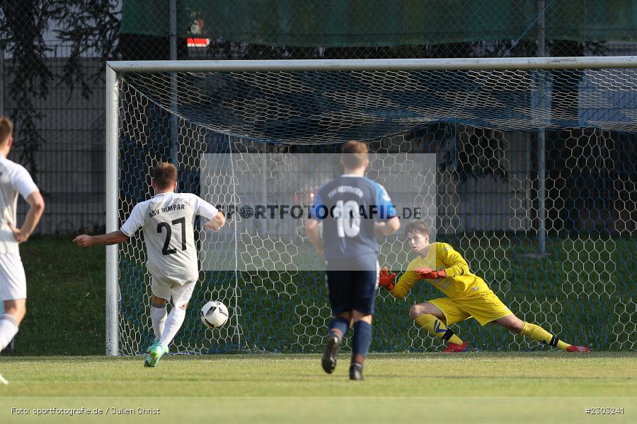 Tor, Elfmeter, Sandro Kramosch, Sportplatz, Rimpar, 13.08.2021, BFV, sport, action, Fussball, Deutschland, August 2021, Bezirksliga Unterfranken West, Saison 2021/2022, TSV, ASV, TSV Uettingen, ASV Rimpar - Bild-ID: 2303241 Tor, Elfmeter, Sandro Kramosch, Sportplatz, Rimpar, 13.08.2021, BFV, sport, action, Fussball, Deutschland, August 2021, Bezirksliga Unterfranken West, Saison 2021/2022, TSV, ASV, TSV Uettingen, ASV Rimpar - Bild-ID: 2303241