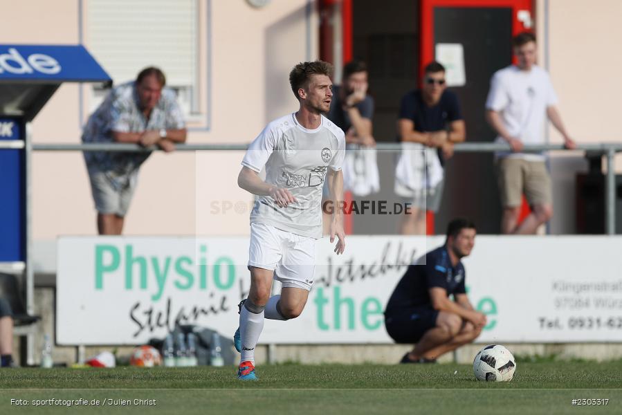 Hendrik Fragmeier, Sportplatz, Rimpar, 13.08.2021, BFV, sport, action, Fussball, Deutschland, August 2021, Bezirksliga Unterfranken West, Saison 2021/2022, TSV, ASV, TSV Uettingen, ASV Rimpar - Bild-ID: 2303317