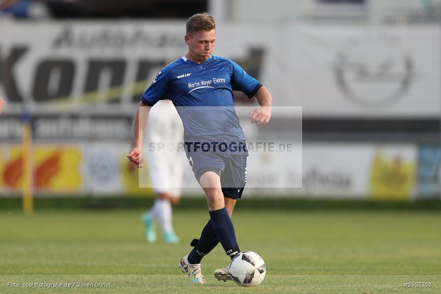 Vinzent Förster, Sportplatz, Rimpar, 13.08.2021, BFV, sport, action, Fussball, Deutschland, August 2021, Bezirksliga Unterfranken West, Saison 2021/2022, TSV, ASV, TSV Uettingen, ASV Rimpar - Bild-ID: 2303352