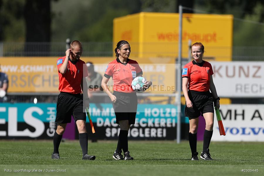 FIFA, Schiedsrichter, Angelika Söder, Sportplatz, Karlburg, 14.08.2021, BFV, sport, action, Fussball, Deutschland, August 2021, Bayernliga Nord, Saison 2021/2022, SPA, TSV, SpVgg Ansbach, TSV Karlburg - Bild-ID: 2303445