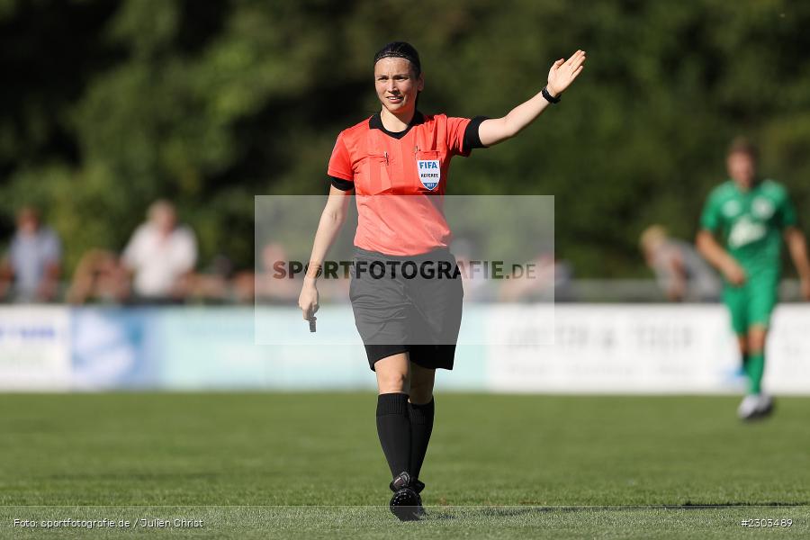 Hände, Arme, gestikuliert, FIFA, Schiedsrichter, Angelika Söder, Sportplatz, Karlburg, 14.08.2021, BFV, sport, action, Fussball, Deutschland, August 2021, Bayernliga Nord, Saison 2021/2022, SPA, TSV, SpVgg Ansbach, TSV Karlburg - Bild-ID: 2303489 Hände, Arme, gestikuliert, FIFA, Schiedsrichter, Angelika Söder, Sportplatz, Karlburg, 14.08.2021, BFV, sport, action, Fussball, Deutschland, August 2021, Bayernliga Nord, Saison 2021/2022, SPA, TSV, SpVgg Ansbach, TSV Karlburg - Bild-ID: 2303489