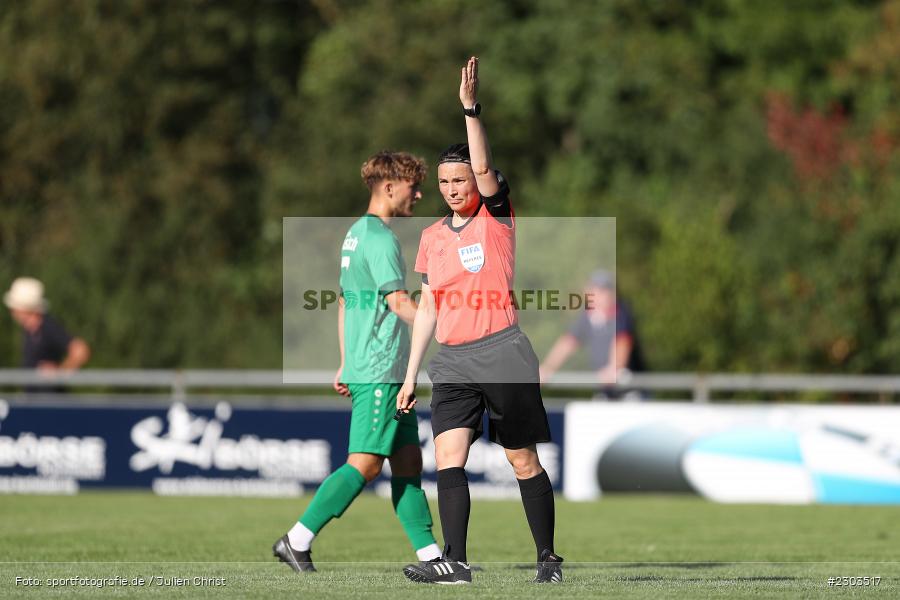 Hände, Arme, gestikuliert, Schiedsrichter, Angelika Söder, Sportplatz, Karlburg, 14.08.2021, BFV, sport, action, Fussball, Deutschland, August 2021, Bayernliga Nord, Saison 2021/2022, SPA, TSV, SpVgg Ansbach, TSV Karlburg - Bild-ID: 2303517 Hände, Arme, gestikuliert, Schiedsrichter, Angelika Söder, Sportplatz, Karlburg, 14.08.2021, BFV, sport, action, Fussball, Deutschland, August 2021, Bayernliga Nord, Saison 2021/2022, SPA, TSV, SpVgg Ansbach, TSV Karlburg - Bild-ID: 2303517
