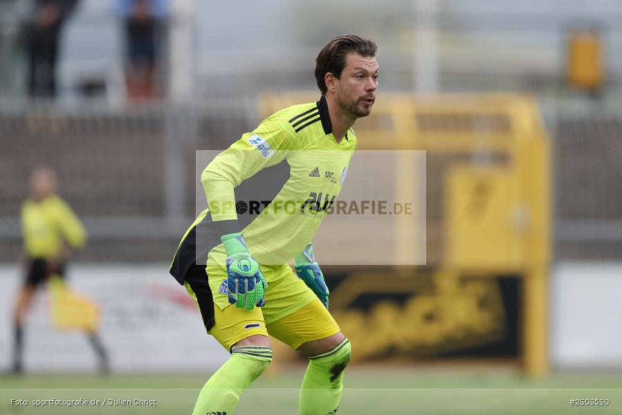 Max Grün, Stadion am Schönbusch, Aschaffenburg, 17.08.2021, BFV, sport, action, Fussball, Deutschland, August 2021, Regionalliga Bayern, Saison 2021/2022, FCA, SVA, FC Augsburg II, SV Viktoria Aschaffenburg - Bild-ID: 2303530