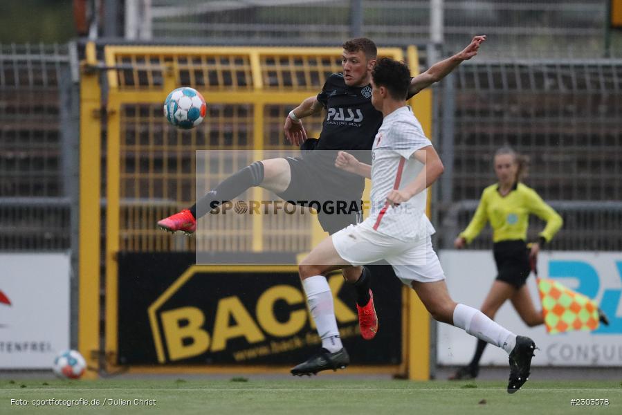Niklas Meyer, Stadion am Schönbusch, Aschaffenburg, 17.08.2021, BFV, sport, action, Fussball, Deutschland, August 2021, Regionalliga Bayern, Saison 2021/2022, FCA, SVA, FC Augsburg II, SV Viktoria Aschaffenburg - Bild-ID: 2303578