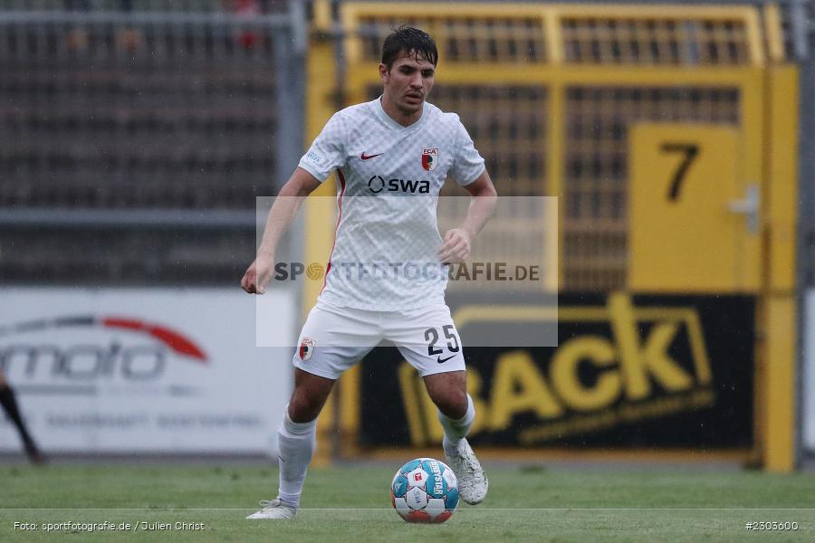 Benedikt Lobenhofer, Stadion am Schönbusch, Aschaffenburg, 17.08.2021, BFV, sport, action, Fussball, Deutschland, August 2021, Regionalliga Bayern, Saison 2021/2022, FCA, SVA, FC Augsburg II, SV Viktoria Aschaffenburg - Bild-ID: 2303600