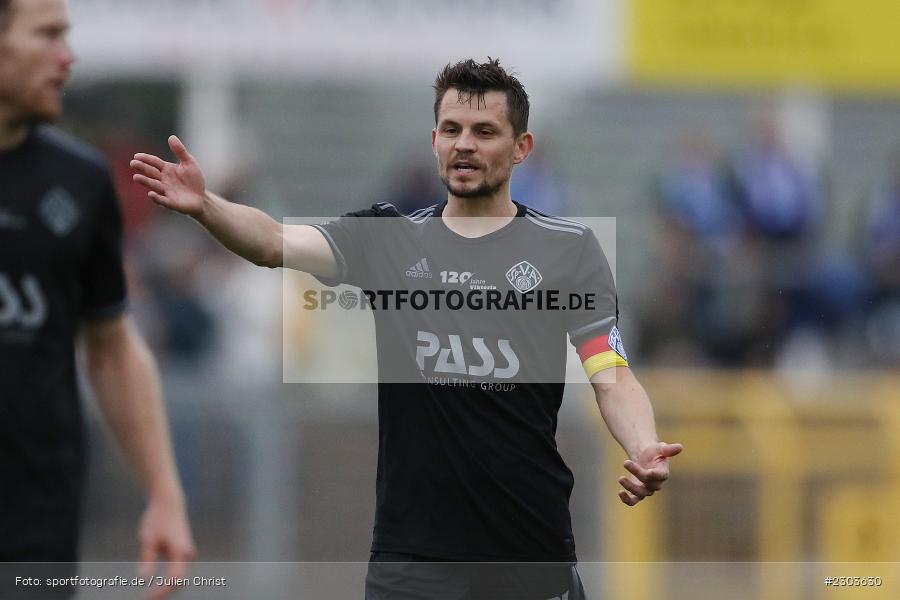 Hände, Arme, gestikuliert, Daniel Cheron, Stadion am Schönbusch, Aschaffenburg, 17.08.2021, BFV, sport, action, Fussball, Deutschland, August 2021, Regionalliga Bayern, Saison 2021/2022, FCA, SVA, FC Augsburg II, SV Viktoria Aschaffenburg - Bild-ID: 2303630 Hände, Arme, gestikuliert, Daniel Cheron, Stadion am Schönbusch, Aschaffenburg, 17.08.2021, BFV, sport, action, Fussball, Deutschland, August 2021, Regionalliga Bayern, Saison 2021/2022, FCA, SVA, FC Augsburg II, SV Viktoria Aschaffenburg - Bild-ID: 2303630