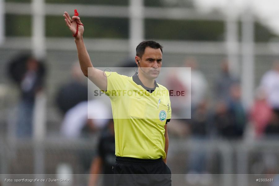 Schiedsrichter, Lothar Ostheimer, Stadion am Schönbusch, Aschaffenburg, 17.08.2021, BFV, sport, action, Fussball, Deutschland, August 2021, Regionalliga Bayern, Saison 2021/2022, FCA, SVA, FC Augsburg II, SV Viktoria Aschaffenburg - Bild-ID: 2303631