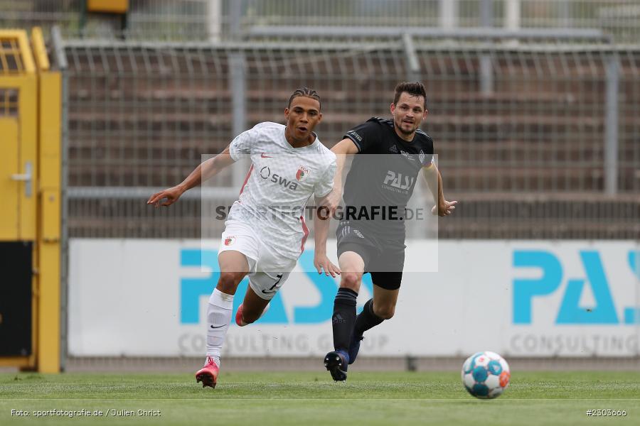Henri Koudossou, Stadion am Schönbusch, Aschaffenburg, 17.08.2021, BFV, sport, action, Fussball, Deutschland, August 2021, Regionalliga Bayern, Saison 2021/2022, FCA, SVA, FC Augsburg II, SV Viktoria Aschaffenburg - Bild-ID: 2303666