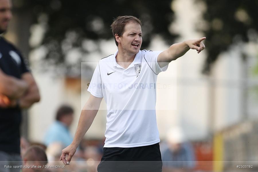 Hände, Arme, gestikuliert, Markus Köhler, Sportplatz, Karlburg, 21.08.2021, BFV, sport, action, Fussball, Deutschland, August 2021, Bayernliga Nord, Saison 2021/2022, ATSV, TSV, ATSV Erlangen, TSV Karlburg - Bild-ID: 2303782 Hände, Arme, gestikuliert, Markus Köhler, Sportplatz, Karlburg, 21.08.2021, BFV, sport, action, Fussball, Deutschland, August 2021, Bayernliga Nord, Saison 2021/2022, ATSV, TSV, ATSV Erlangen, TSV Karlburg - Bild-ID: 2303782