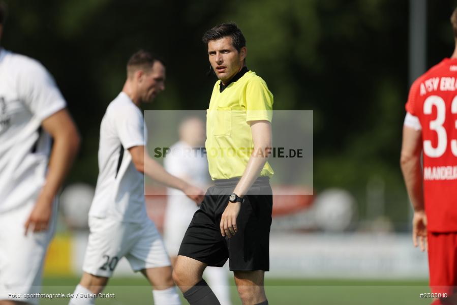 Schiedsrichter, Marcel Geuß, Sportplatz, Karlburg, 21.08.2021, BFV, sport, action, Fussball, Deutschland, August 2021, Bayernliga Nord, Saison 2021/2022, ATSV, TSV, ATSV Erlangen, TSV Karlburg - Bild-ID: 2303810 Schiedsrichter, Marcel Geuß, Sportplatz, Karlburg, 21.08.2021, BFV, sport, action, Fussball, Deutschland, August 2021, Bayernliga Nord, Saison 2021/2022, ATSV, TSV, ATSV Erlangen, TSV Karlburg - Bild-ID: 2303810