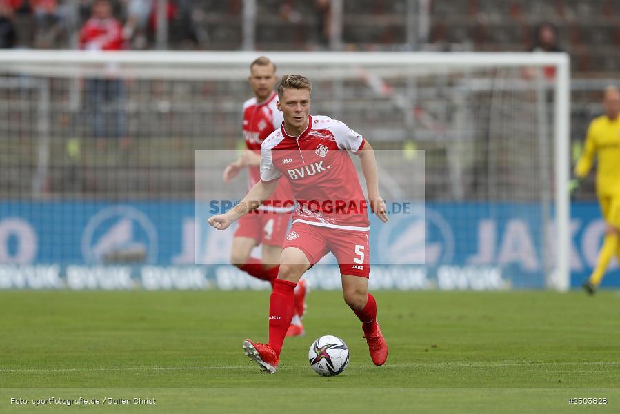 Leon Schneider, FLYERALARM Arena, Würzburg, 22.08.2021, DFL, sport, action, Fussball, Deutschland, August 2021, Saison 2021/2022, OSN, FWK, 3. Liga, VfL Osnabrück, FC Würzburger Kickers - Bild-ID: 2303828 Leon Schneider, FLYERALARM Arena, Würzburg, 22.08.2021, DFL, sport, action, Fussball, Deutschland, August 2021, Saison 2021/2022, OSN, FWK, 3. Liga, VfL Osnabrück, FC Würzburger Kickers - Bild-ID: 2303828