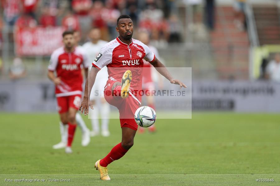 Saliou Sane, FLYERALARM Arena, Würzburg, 22.08.2021, DFL, sport, action, Fussball, Deutschland, August 2021, Saison 2021/2022, OSN, FWK, 3. Liga, VfL Osnabrück, FC Würzburger Kickers - Bild-ID: 2303845 Saliou Sane, FLYERALARM Arena, Würzburg, 22.08.2021, DFL, sport, action, Fussball, Deutschland, August 2021, Saison 2021/2022, OSN, FWK, 3. Liga, VfL Osnabrück, FC Würzburger Kickers - Bild-ID: 2303845
