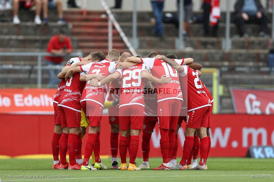 Mannschaftskreis, FLYERALARM Arena, Würzburg, 22.08.2021, DFL, sport, action, Fussball, Deutschland, August 2021, Saison 2021/2022, OSN, FWK, 3. Liga, VfL Osnabrück, FC Würzburger Kickers - Bild-ID: 2303856 Mannschaftskreis, FLYERALARM Arena, Würzburg, 22.08.2021, DFL, sport, action, Fussball, Deutschland, August 2021, Saison 2021/2022, OSN, FWK, 3. Liga, VfL Osnabrück, FC Würzburger Kickers - Bild-ID: 2303856