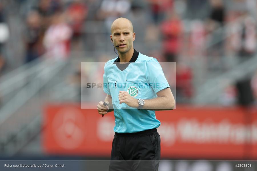 Franz Bokop, FLYERALARM Arena, Würzburg, 22.08.2021, DFL, sport, action, Fussball, Deutschland, August 2021, Saison 2021/2022, OSN, FWK, 3. Liga, VfL Osnabrück, FC Würzburger Kickers - Bild-ID: 2303858 Franz Bokop, FLYERALARM Arena, Würzburg, 22.08.2021, DFL, sport, action, Fussball, Deutschland, August 2021, Saison 2021/2022, OSN, FWK, 3. Liga, VfL Osnabrück, FC Würzburger Kickers - Bild-ID: 2303858