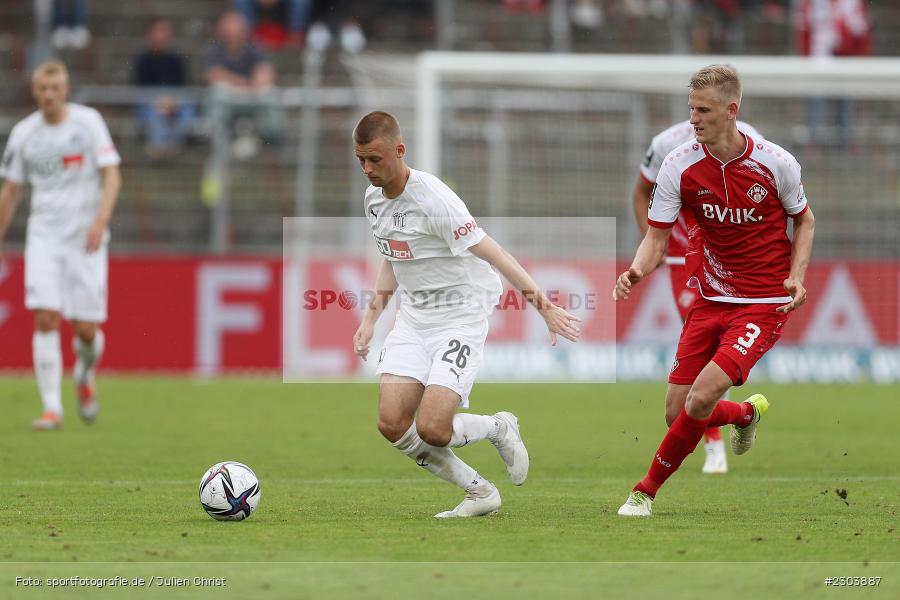 Sebastian Klaas, FLYERALARM Arena, Würzburg, 22.08.2021, DFL, sport, action, Fussball, Deutschland, August 2021, Saison 2021/2022, OSN, FWK, 3. Liga, VfL Osnabrück, FC Würzburger Kickers - Bild-ID: 2303887 Sebastian Klaas, FLYERALARM Arena, Würzburg, 22.08.2021, DFL, sport, action, Fussball, Deutschland, August 2021, Saison 2021/2022, OSN, FWK, 3. Liga, VfL Osnabrück, FC Würzburger Kickers - Bild-ID: 2303887