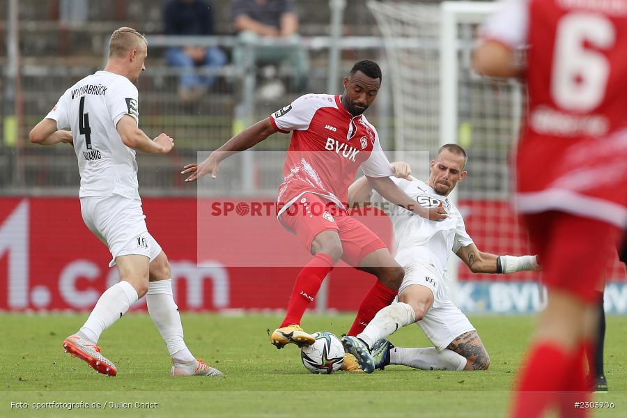 Saliou Sane, FLYERALARM Arena, Würzburg, 22.08.2021, DFL, sport, action, Fussball, Deutschland, August 2021, Saison 2021/2022, OSN, FWK, 3. Liga, VfL Osnabrück, FC Würzburger Kickers - Bild-ID: 2303906