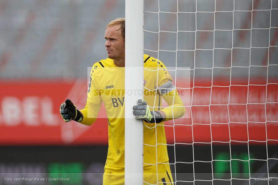 Hendrik Bonmann, FLYERALARM Arena, Würzburg, 22.08.2021, DFL, sport, action, Fussball, Deutschland, August 2021, Saison 2021/2022, OSN, FWK, 3. Liga, VfL Osnabrück, FC Würzburger Kickers - Bild-ID: 2303982 Hendrik Bonmann, FLYERALARM Arena, Würzburg, 22.08.2021, DFL, sport, action, Fussball, Deutschland, August 2021, Saison 2021/2022, OSN, FWK, 3. Liga, VfL Osnabrück, FC Würzburger Kickers - Bild-ID: 2303982