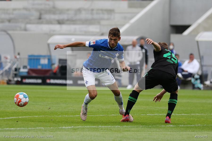 Benjamin Goller, Merck-Stadion, Darmstadt, 28.08.2021, DFL, sport, action, Fussball, Deutschland, August 2021, Saison 2021/2022, 2. Bundesliga, H96, SVD, Hannover 96, SV Darmstadt 98 - Bild-ID: 2304215 Benjamin Goller, Merck-Stadion, Darmstadt, 28.08.2021, DFL, sport, action, Fussball, Deutschland, August 2021, Saison 2021/2022, 2. Bundesliga, H96, SVD, Hannover 96, SV Darmstadt 98 - Bild-ID: 2304215