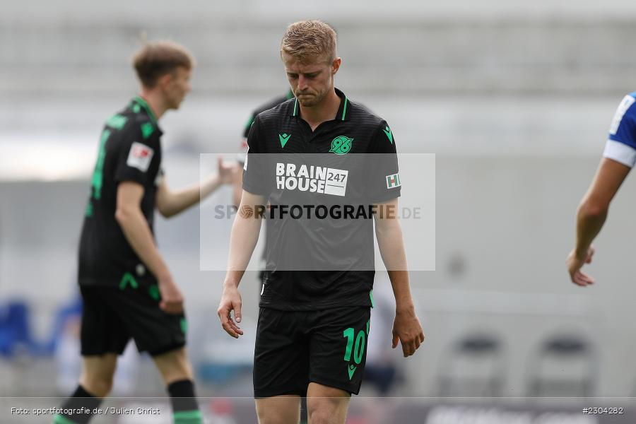 Sebastian Ernst, Merck-Stadion, Darmstadt, 28.08.2021, DFL, sport, action, Fussball, Deutschland, August 2021, Saison 2021/2022, 2. Bundesliga, H96, SVD, Hannover 96, SV Darmstadt 98 - Bild-ID: 2304282