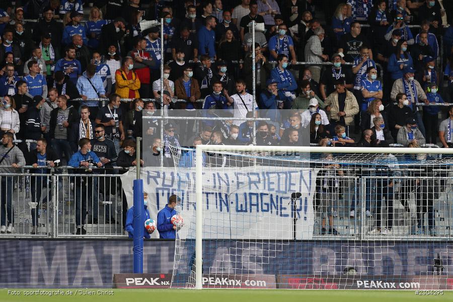 Transparent, Ruhe in Frieden, Merck-Stadion, Darmstadt, 28.08.2021, DFL, sport, action, Fussball, Deutschland, August 2021, Saison 2021/2022, 2. Bundesliga, H96, SVD, Hannover 96, SV Darmstadt 98 - Bild-ID: 2304295