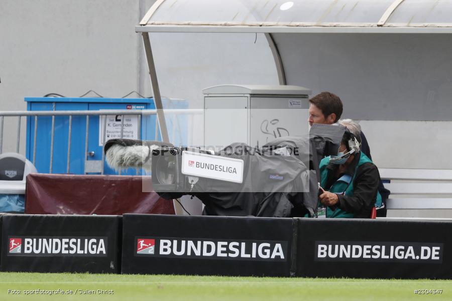 Symbolbild, TV-Kamera, Merck-Stadion, Darmstadt, 28.08.2021, DFL, sport, action, Fussball, Deutschland, August 2021, Saison 2021/2022, 2. Bundesliga, H96, SVD, Hannover 96, SV Darmstadt 98 - Bild-ID: 2304347 Symbolbild, TV-Kamera, Merck-Stadion, Darmstadt, 28.08.2021, DFL, sport, action, Fussball, Deutschland, August 2021, Saison 2021/2022, 2. Bundesliga, H96, SVD, Hannover 96, SV Darmstadt 98 - Bild-ID: 2304347