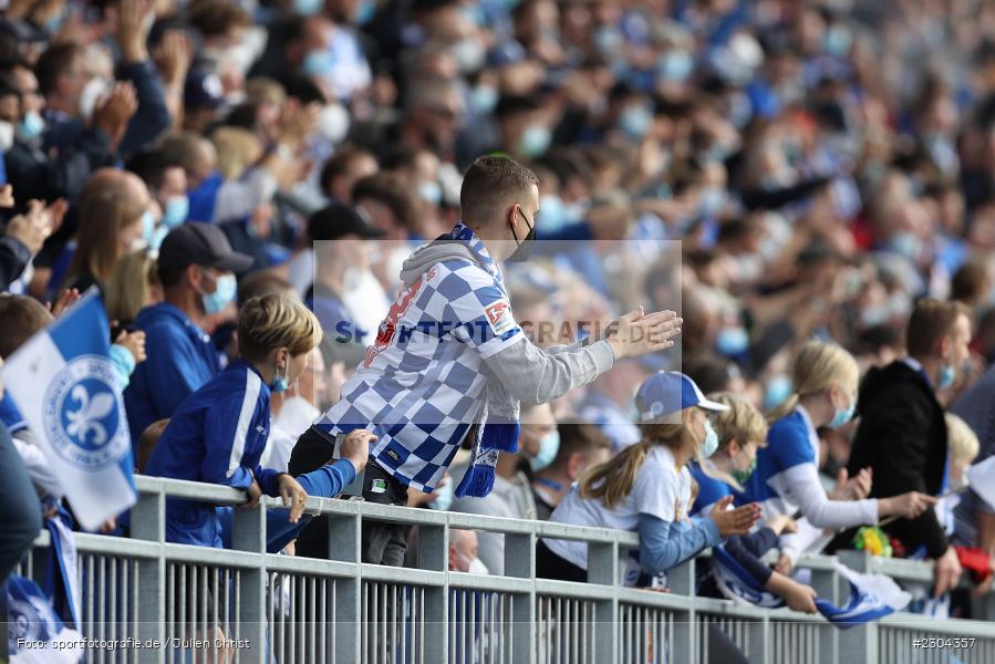 Publikum, Applaus, Fans, Merck-Stadion, Darmstadt, 28.08.2021, DFL, sport, action, Fussball, Deutschland, August 2021, Saison 2021/2022, 2. Bundesliga, H96, SVD, Hannover 96, SV Darmstadt 98 - Bild-ID: 2304357 Publikum, Applaus, Fans, Merck-Stadion, Darmstadt, 28.08.2021, DFL, sport, action, Fussball, Deutschland, August 2021, Saison 2021/2022, 2. Bundesliga, H96, SVD, Hannover 96, SV Darmstadt 98 - Bild-ID: 2304357