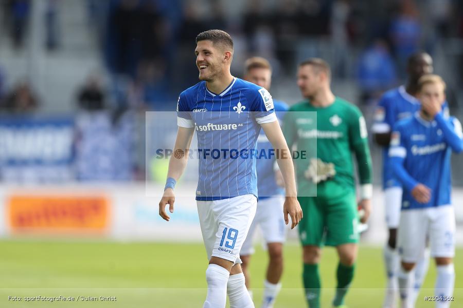Emir Karic, Merck-Stadion, Darmstadt, 28.08.2021, DFL, sport, action, Fussball, Deutschland, August 2021, Saison 2021/2022, 2. Bundesliga, H96, SVD, Hannover 96, SV Darmstadt 98 - Bild-ID: 2304362 Emir Karic, Merck-Stadion, Darmstadt, 28.08.2021, DFL, sport, action, Fussball, Deutschland, August 2021, Saison 2021/2022, 2. Bundesliga, H96, SVD, Hannover 96, SV Darmstadt 98 - Bild-ID: 2304362