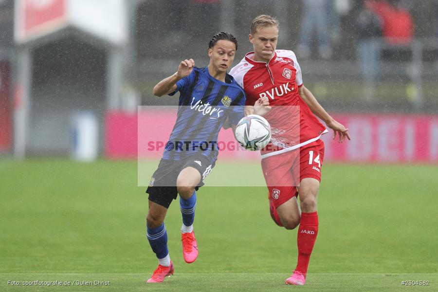 Minos Gouras, FLYERALARM Arena, Würzburg, 29.08.2021, DFL, sport, action, Fussball, Deutschland, August 2021, Saison 2021/2022, FCS, FWK, 3. Liga, 1. FC Saarbrücken, FC Würzburger Kickers - Bild-ID: 2304382 Minos Gouras, FLYERALARM Arena, Würzburg, 29.08.2021, DFL, sport, action, Fussball, Deutschland, August 2021, Saison 2021/2022, FCS, FWK, 3. Liga, 1. FC Saarbrücken, FC Würzburger Kickers - Bild-ID: 2304382