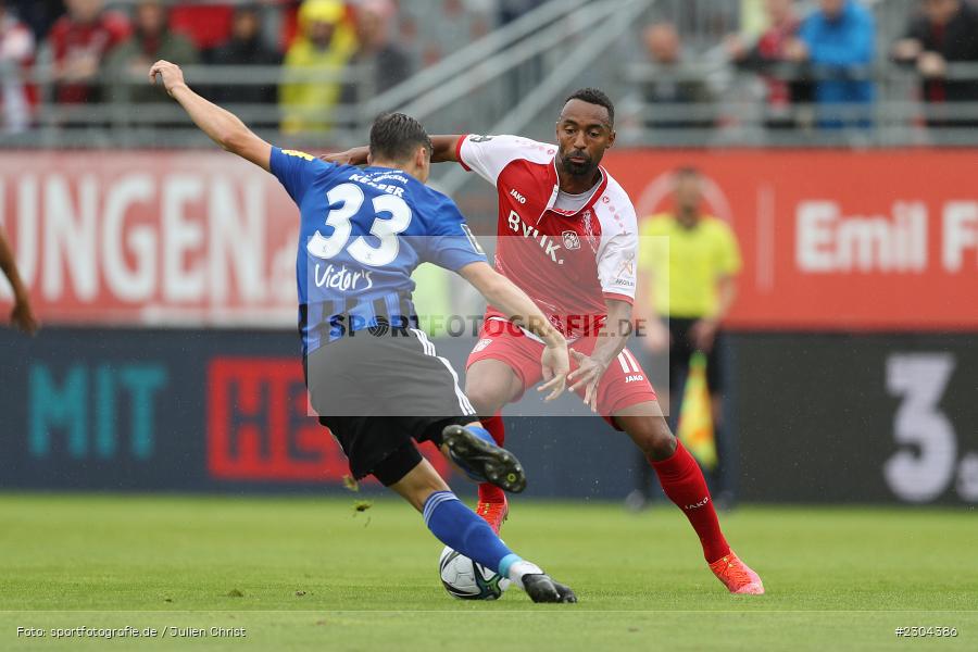 Saliou Sane, FLYERALARM Arena, Würzburg, 29.08.2021, DFL, sport, action, Fussball, Deutschland, August 2021, Saison 2021/2022, FCS, FWK, 3. Liga, 1. FC Saarbrücken, FC Würzburger Kickers - Bild-ID: 2304386 Saliou Sane, FLYERALARM Arena, Würzburg, 29.08.2021, DFL, sport, action, Fussball, Deutschland, August 2021, Saison 2021/2022, FCS, FWK, 3. Liga, 1. FC Saarbrücken, FC Würzburger Kickers - Bild-ID: 2304386