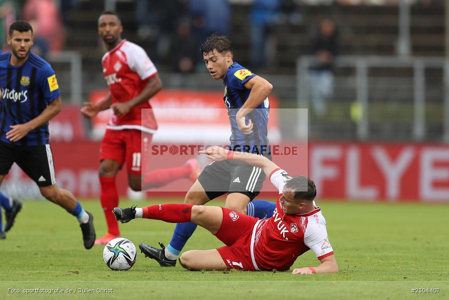 Mirnes Pepić, FLYERALARM Arena, Würzburg, 29.08.2021, DFL, sport, action, Fussball, Deutschland, August 2021, Saison 2021/2022, FCS, FWK, 3. Liga, 1. FC Saarbrücken, FC Würzburger Kickers - Bild-ID: 2304407 Mirnes Pepić, FLYERALARM Arena, Würzburg, 29.08.2021, DFL, sport, action, Fussball, Deutschland, August 2021, Saison 2021/2022, FCS, FWK, 3. Liga, 1. FC Saarbrücken, FC Würzburger Kickers - Bild-ID: 2304407