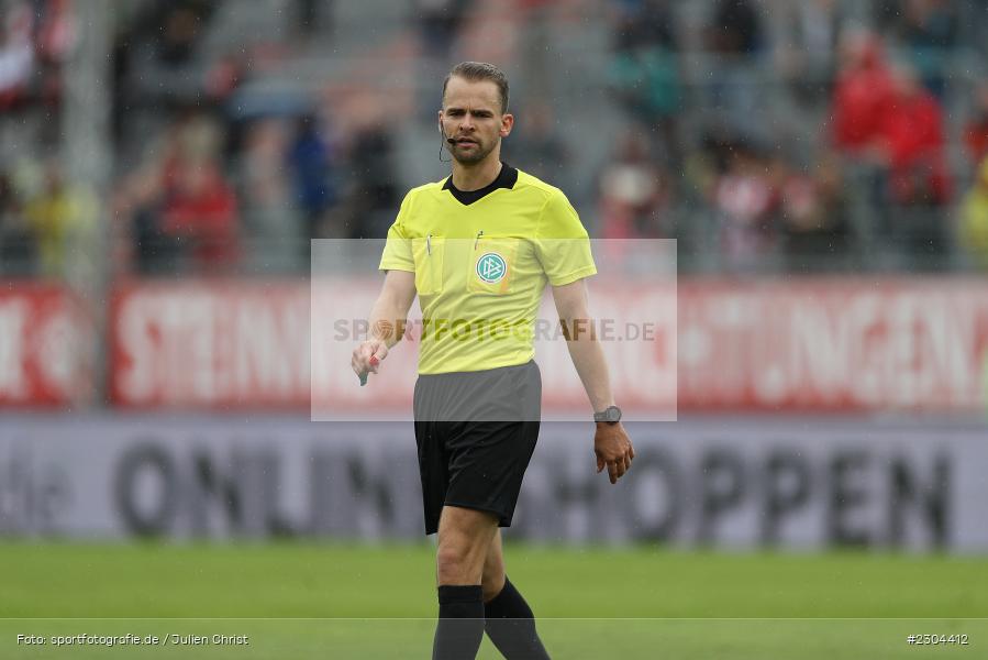 Patrick Schwengers, FLYERALARM Arena, Würzburg, 29.08.2021, DFL, sport, action, Fussball, Deutschland, August 2021, Saison 2021/2022, FCS, FWK, 3. Liga, 1. FC Saarbrücken, FC Würzburger Kickers - Bild-ID: 2304412 Patrick Schwengers, FLYERALARM Arena, Würzburg, 29.08.2021, DFL, sport, action, Fussball, Deutschland, August 2021, Saison 2021/2022, FCS, FWK, 3. Liga, 1. FC Saarbrücken, FC Würzburger Kickers - Bild-ID: 2304412