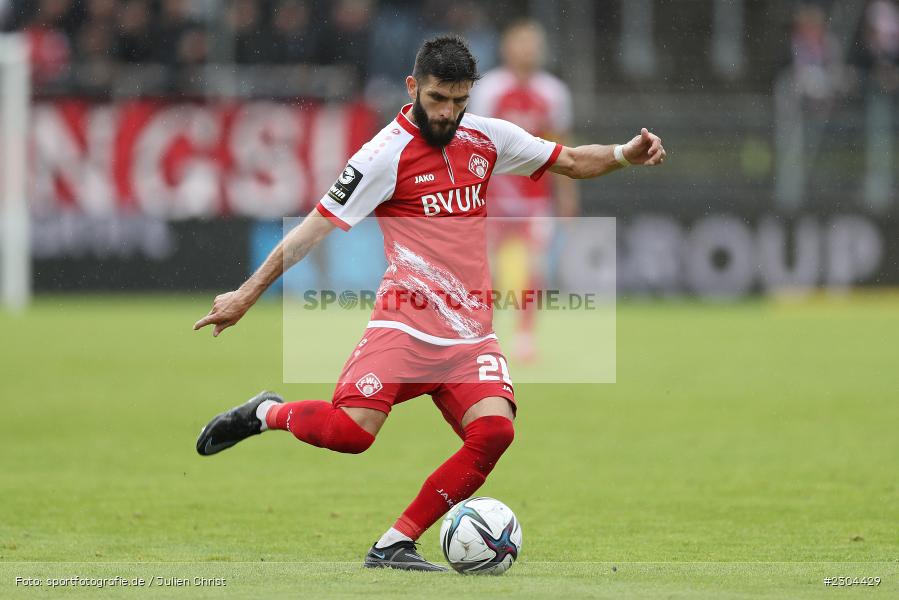 Fanol Perdedaj, FLYERALARM Arena, Würzburg, 29.08.2021, DFL, sport, action, Fussball, Deutschland, August 2021, Saison 2021/2022, FCS, FWK, 3. Liga, 1. FC Saarbrücken, FC Würzburger Kickers - Bild-ID: 2304429