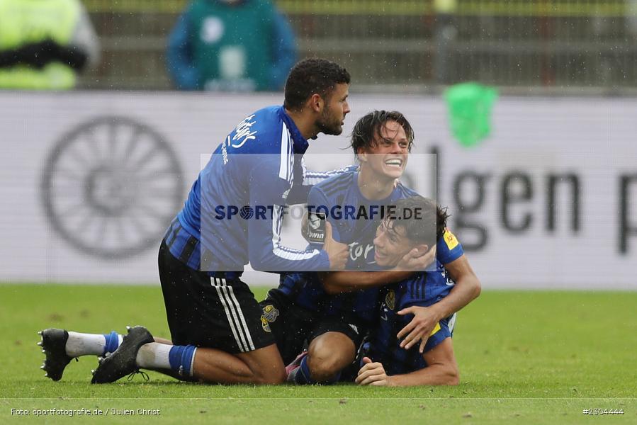 Freude, Torjubel, Minos Gouras, FLYERALARM Arena, Würzburg, 29.08.2021, DFL, sport, action, Fussball, Deutschland, August 2021, Saison 2021/2022, FCS, FWK, 3. Liga, 1. FC Saarbrücken, FC Würzburger Kickers - Bild-ID: 2304444